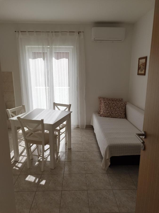 Apartments Valeria Каштела Экстерьер фото