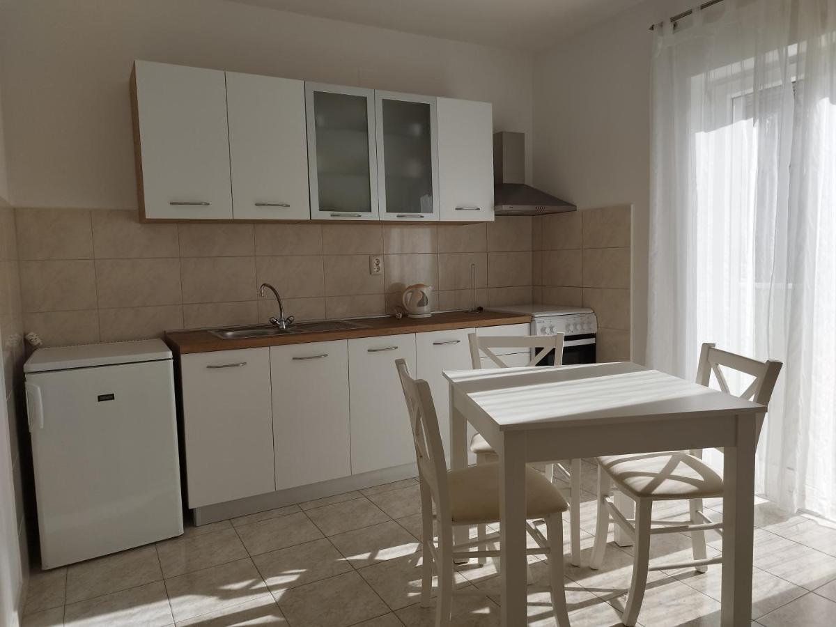 Apartments Valeria Каштела Экстерьер фото